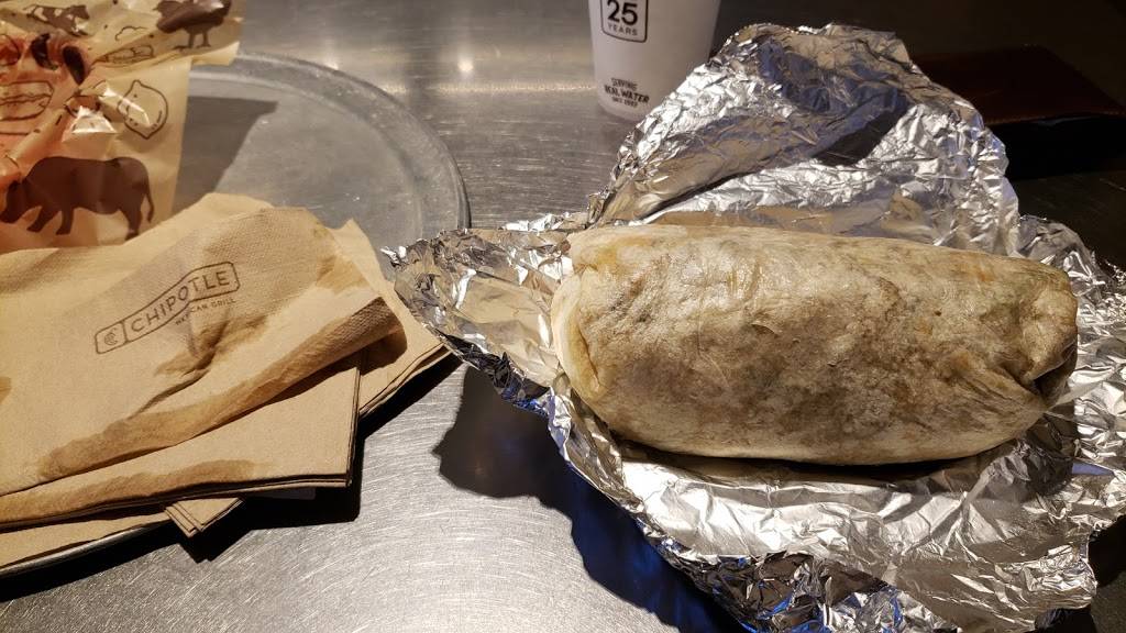 Chipotle Mexican Grill | restaurant | 19832 Southwest Fwy, Sugar Land, TX 77479, USA | 2812013873 OR +1 281-201-3873