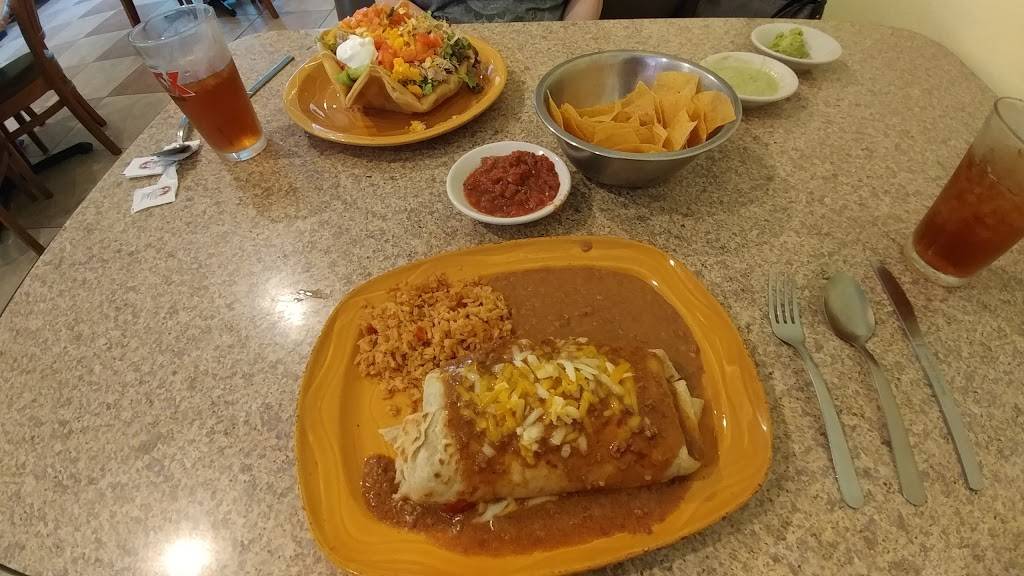 Marinas Mexican Restaurant & Bar | restaurant | 3500 W Main St, League City, TX 77573, USA | 2813381888 OR +1 281-338-1888