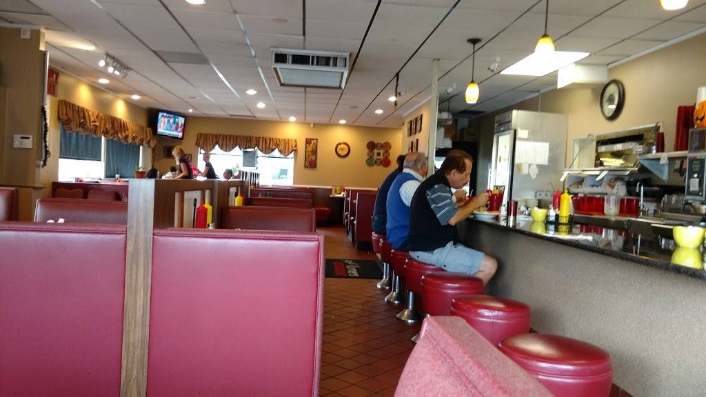 Four Korners Restaurant | restaurant | 2495 Lapeer Rd, Auburn Hills, MI 48326, USA | 2483737011 OR +1 248-373-7011