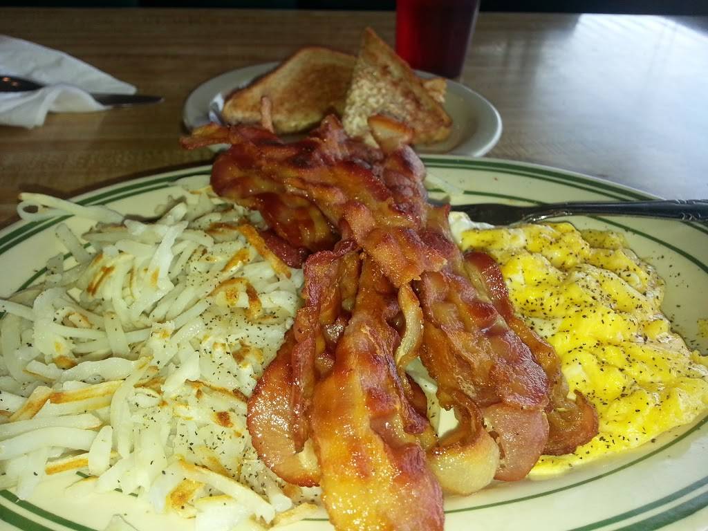 Dimitris Family Restaurants | restaurant | 10945 Lorain Ave, Cleveland, OH 44111, USA | 2162523636 OR +1 216-252-3636