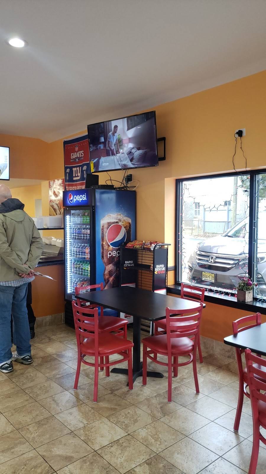 Chucks Wings | restaurant | 4592 S Broad St, Hamilton Township, NJ 08620, USA | 6095852555 OR +1 609-585-2555