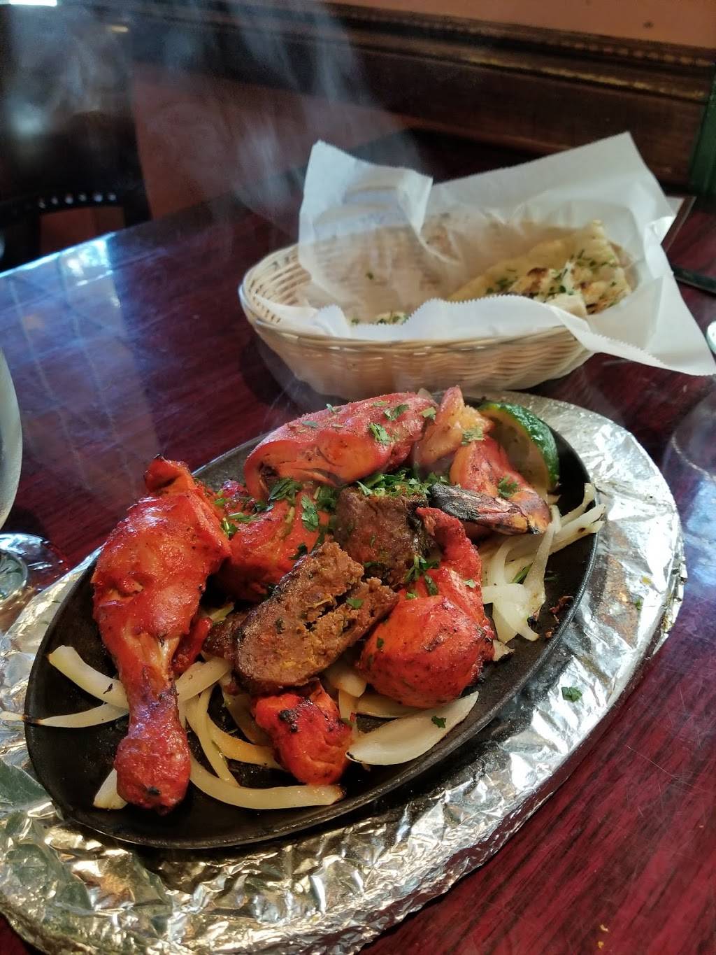 The Masala Twist | restaurant | 2810 Harbor Blvd #B1, Oxnard, CA 93035, USA | 8058324945 OR +1 805-832-4945