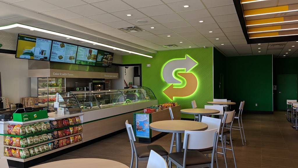 Subway | meal takeaway | 19021 Darrington Rd Bldg G, Suite 701, Eastlake Crossing, Horizon City, TX 79928, USA | 9158526720 OR +1 915-852-6720