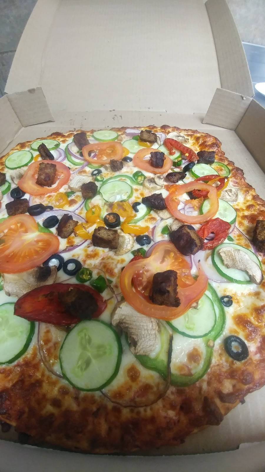 Greenhill Pizza and Wings | restaurant | 399 Greenhill Ave, Hamilton, ON L8K 6N5, Canada | 9055605051 OR +1 905-560-5051