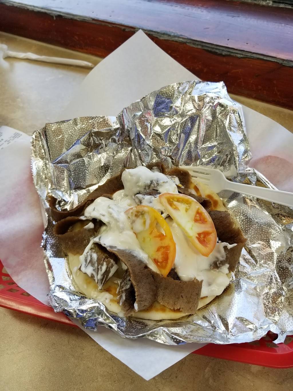 Lu & Tons Wieners | restaurant | 111 S Lombard Rd, Addison, IL 60101, USA | 6306281922 OR +1 630-628-1922