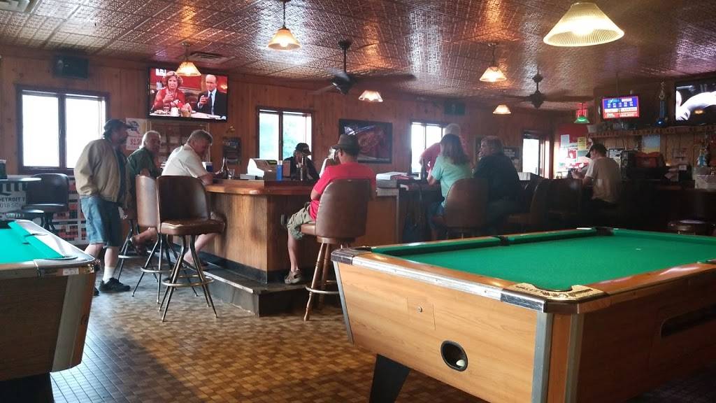 Sportys Bar | restaurant | 6 S Beechtree St, Grand Haven, MI 49417, USA | 6168465302 OR +1 616-846-5302