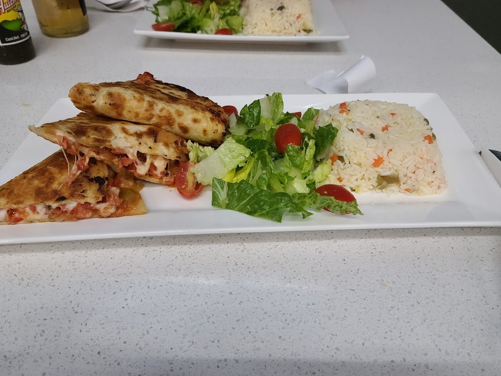 Cayomango, Seafood & Drinks | restaurant | 4333 W Indian School Rd, Phoenix, AZ 85031, USA | 6026075218 OR +1 602-607-5218