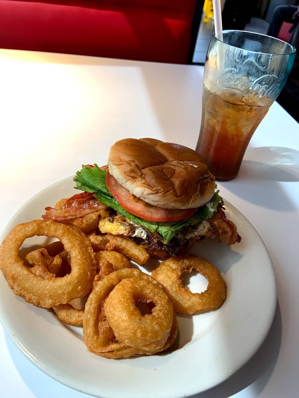 Steak n Shake | restaurant | 1665 N Gloster St, Tupelo, MS 38804, USA | 6622604550 OR +1 662-260-4550