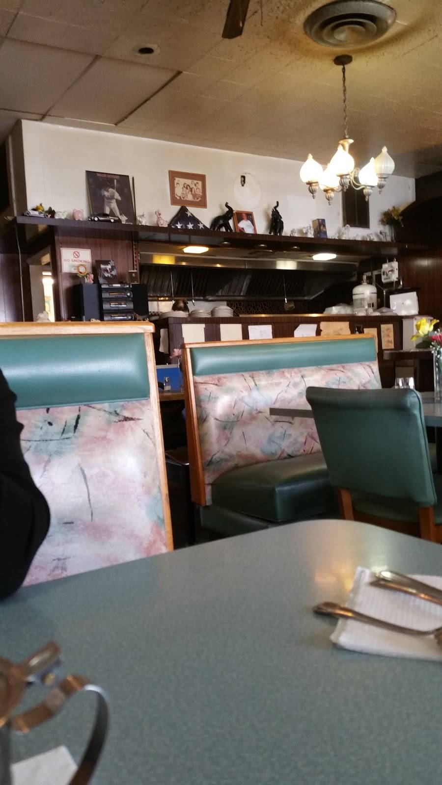 Delta Restaurant | restaurant | 3205 N Cicero Ave, Chicago, IL 60641, USA | 7736646385 OR +1 773-664-6385