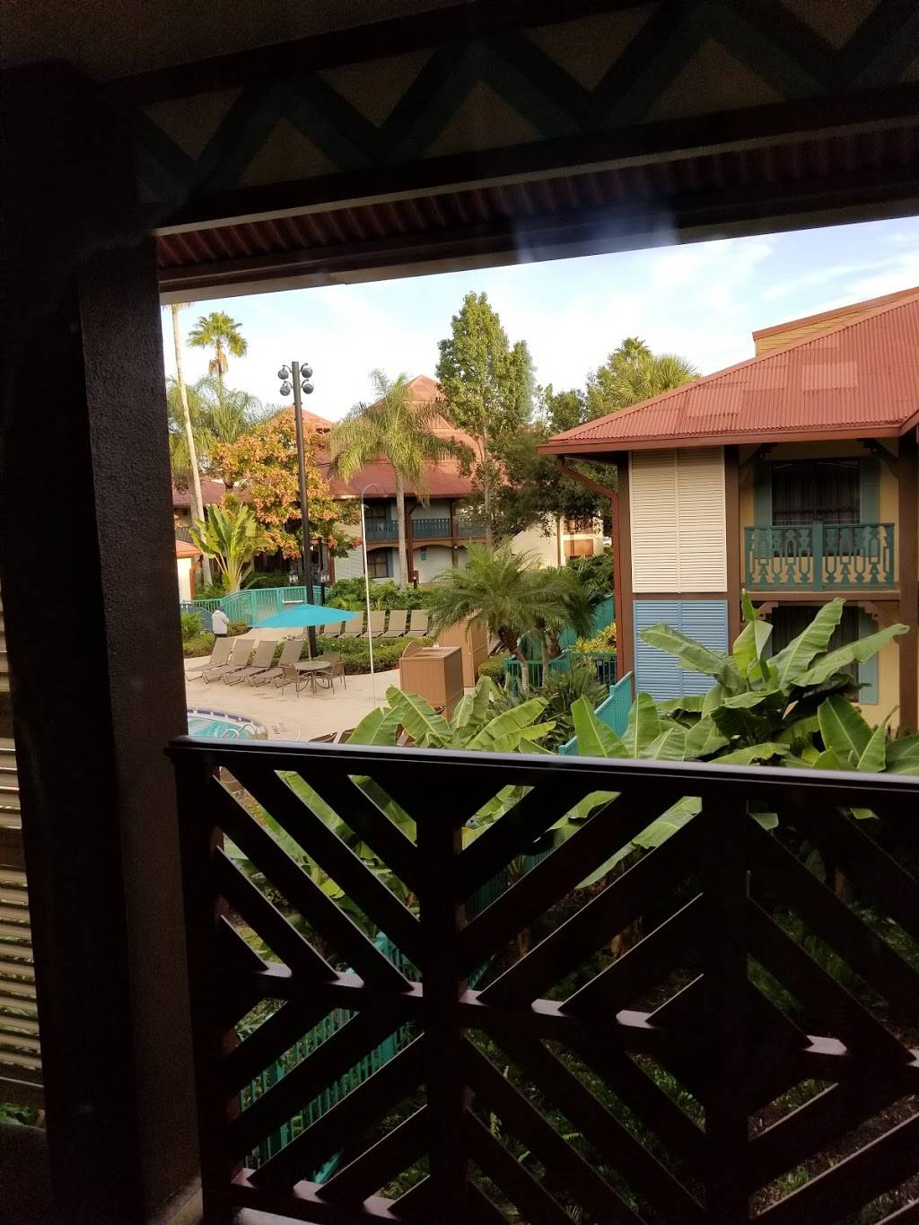 Cafe Rix | cafe | 1000 W Buena Vista Dr, Orlando, FL 32836, USA | 4079393463 OR +1 407-939-3463