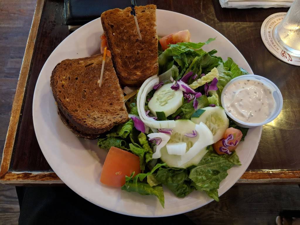 Waiting Room | restaurant | 66 E Cherry St, Rahway, NJ 07065, USA | 7323820900 OR +1 732-382-0900