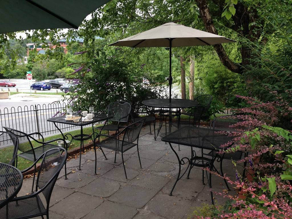 Proper | restaurant | 142 Water St, Boone, NC 28607, USA | 8288655000 OR +1 828-865-5000