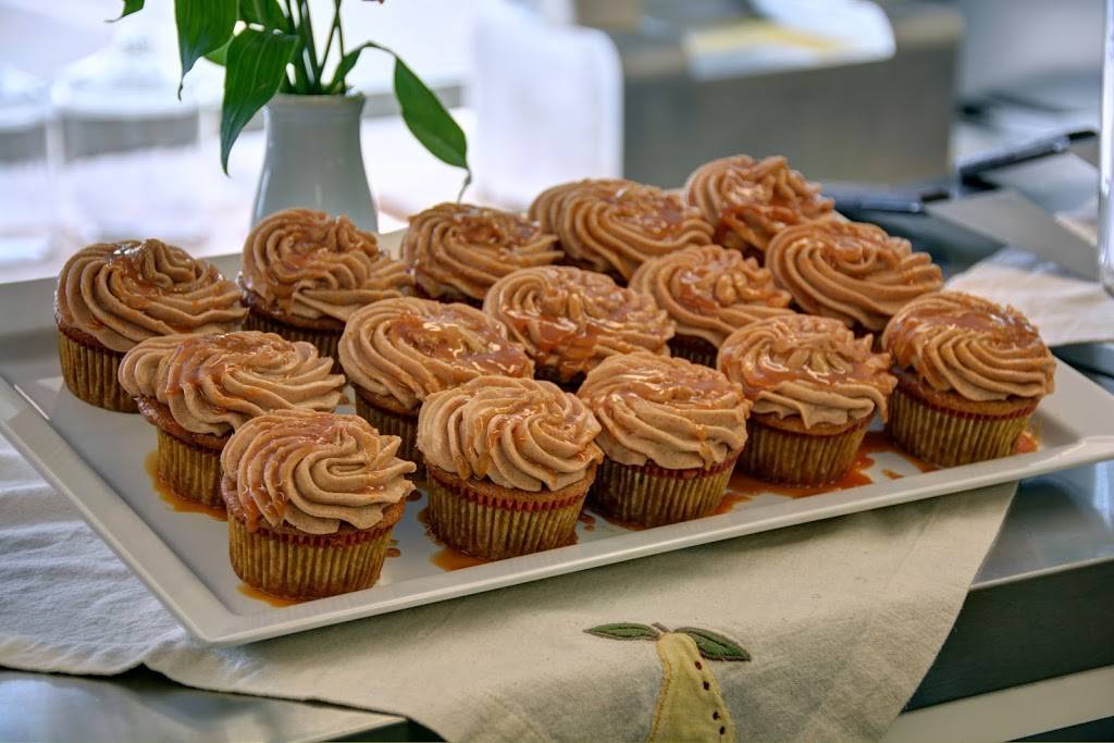 New England Pasta Company & Cafe | restaurant | 300 W Main St, Avon, CT 06001, USA | 8606789100 OR +1 860-678-9100