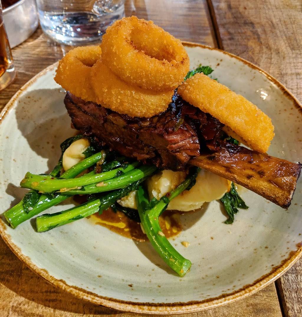 Industria Pizzeria + Bar | meal takeaway | 1860 Appleby Line, Burlington, ON L7L 0B7, Canada | 2893130010 OR +1 289-313-0010