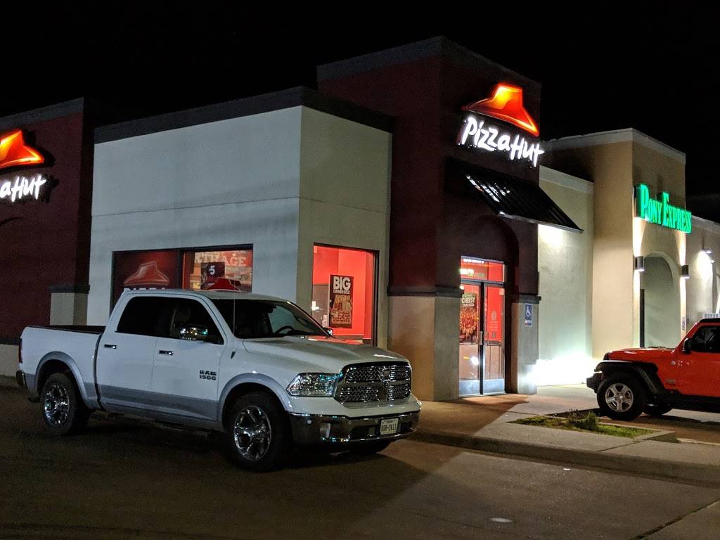 Pizza Hut | meal takeaway | 1208 W Panola St, Carthage, TX 75633, USA | 9036934331 OR +1 903-693-4331