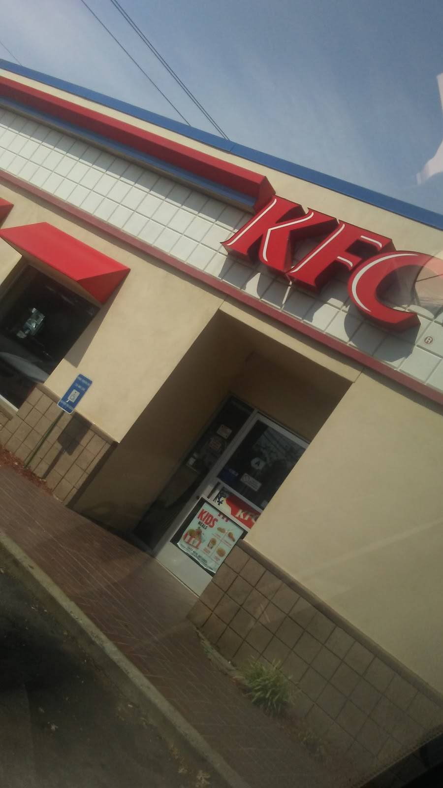 KFC | restaurant | 601 E Liberty St, York, SC 29745, USA | 8036845698 OR +1 803-684-5698