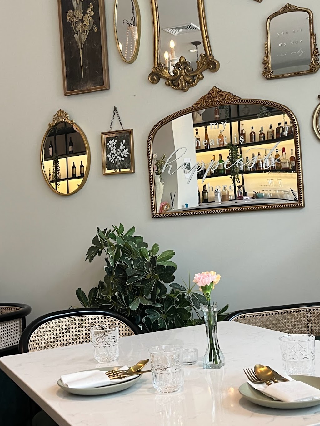 Eves Garden Lounge & Bar | restaurant | 11207 Reston Station Blvd, Reston, VA 20190, USA | 5713130741 OR +1 571-313-0741