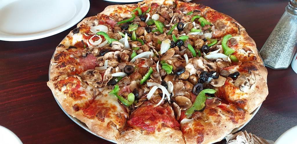 Two Guys Pizza Pies | restaurant | 18955 Ferretti Rd, Groveland, CA 95321, USA | 2099624897 OR +1 209-962-4897