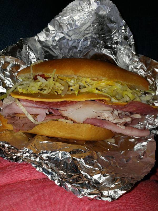 Lakeside Deli | restaurant | Gordonville, TX 76245, USA | 9403728346 OR +1 940-372-8346