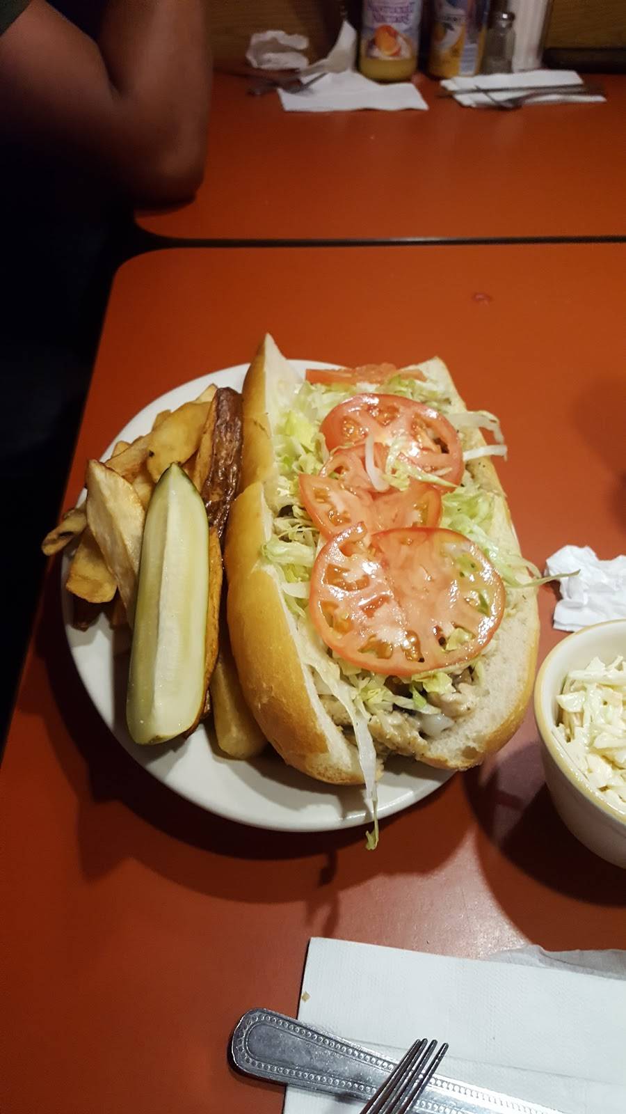 Spring Garden Pizza and Restaurant | restaurant | 1139 Spring Garden St, Philadelphia, PA 19123, USA | 2157657665 OR +1 215-765-7665