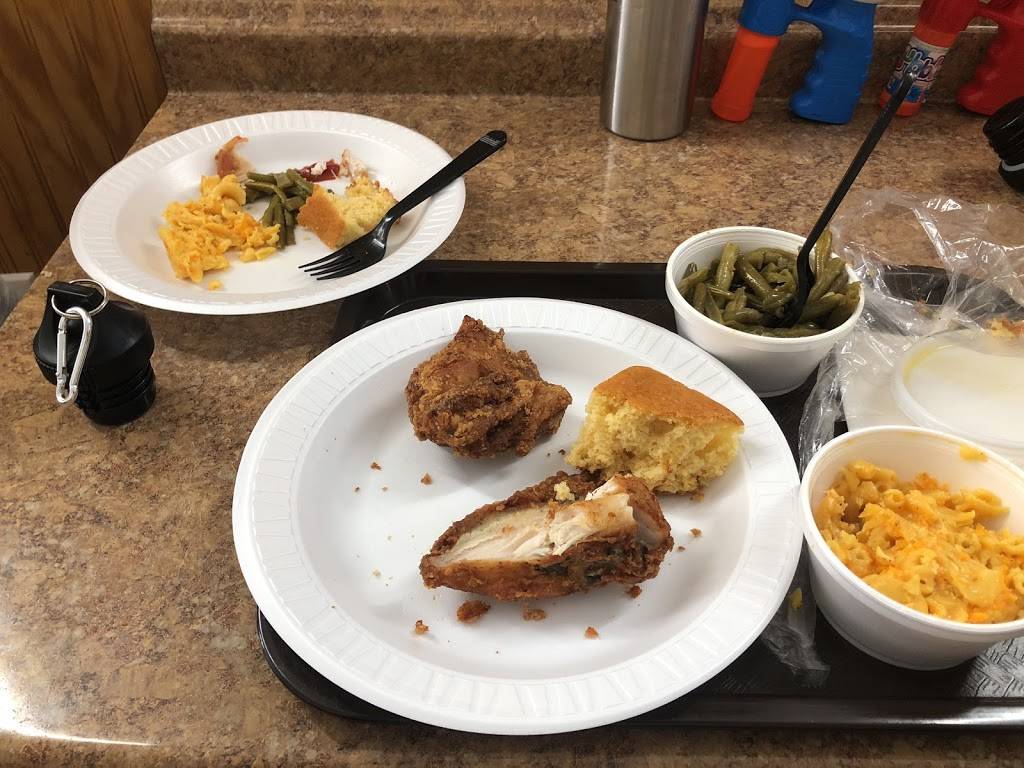 Charles Country Pan Fried Chicken | restaurant | 2461 Frederick Douglass Blvd, New York, NY 10027, USA | 2122811800 OR +1 212-281-1800