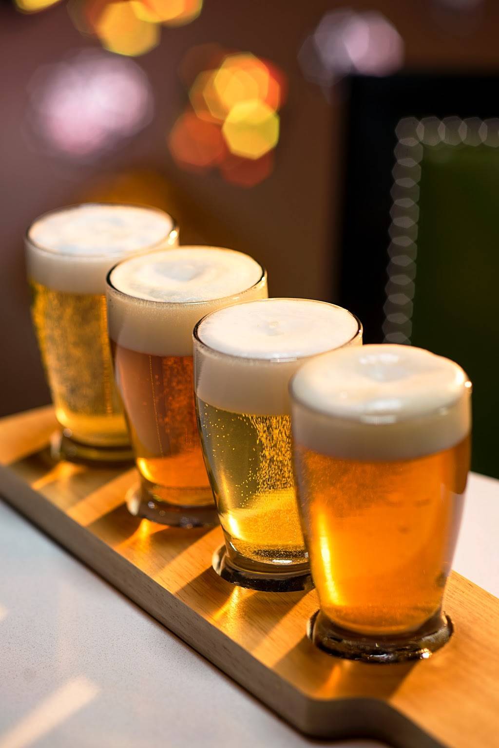 Rosewater Grill & Tavern | restaurant | 2717 Delta Downs Dr, Vinton, LA 70668, USA | 3375899063 OR +1 337-589-9063