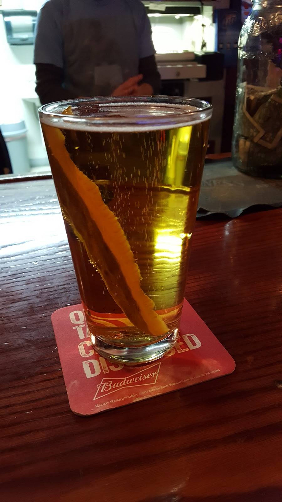 Town Hill Tavern | restaurant | 998 Willey St, Morgantown, WV 26505, USA | 3042848104 OR +1 304-284-8104