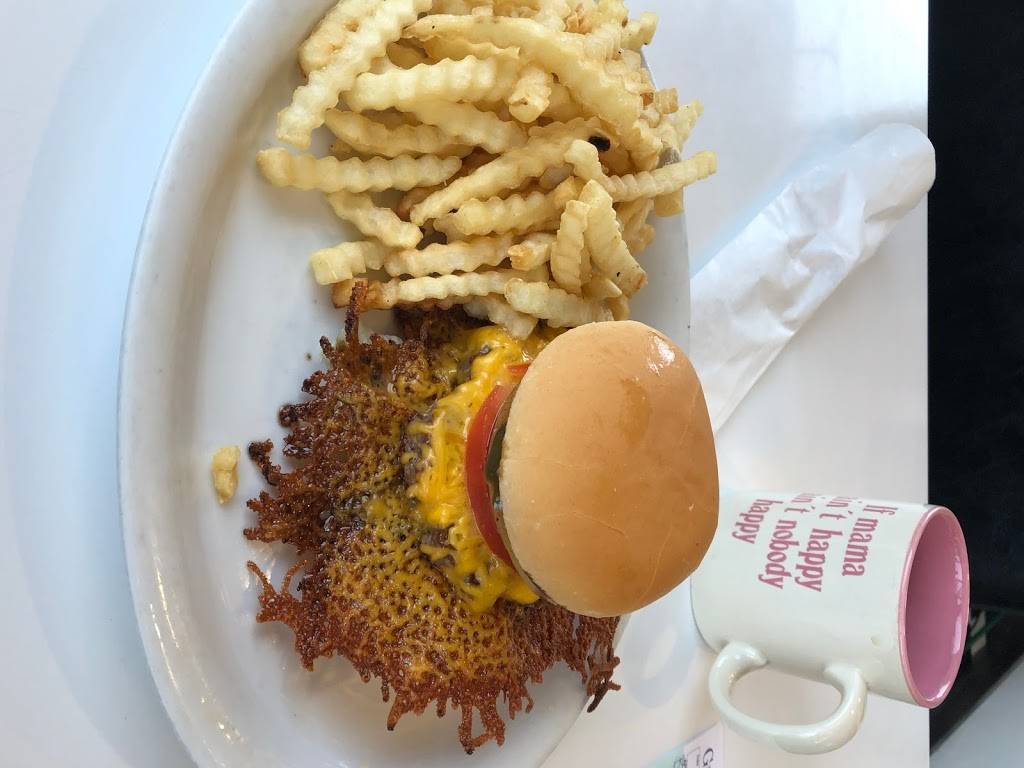 Dinky Diner | restaurant | 104 4th St, Decatur City, IA 50067, USA | 6414466581 OR +1 641-446-6581