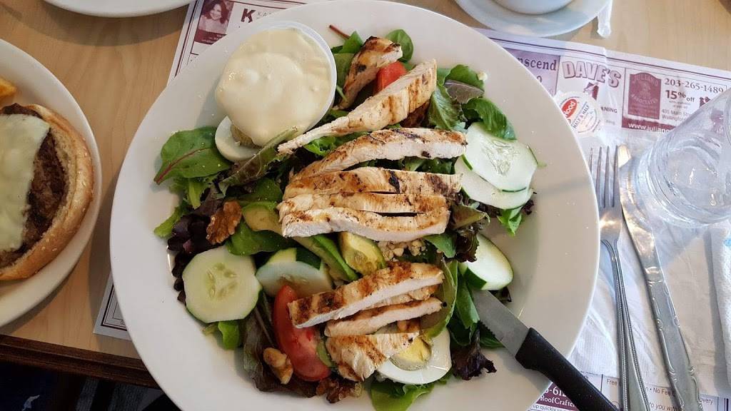 EAST HAVEN VILLAGE FAMILY RESTAURANT | restaurant | 699 Main St, East Haven, CT 06512, USA | 2034695759 OR +1 203-469-5759