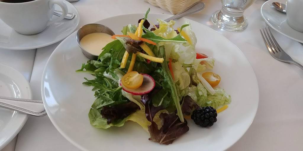 Chelsea | restaurant | 7 John St S, Mississauga, ON L5H 2E3, Canada | 9052714290 OR +1 905-271-4290