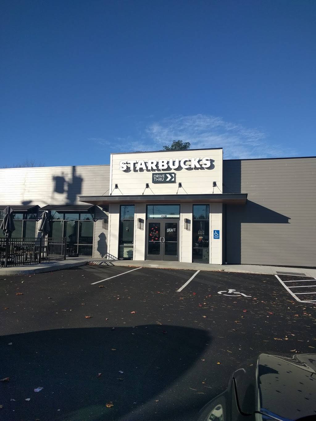 Starbucks | cafe | 360 Alfred St, Biddeford, ME 04005, USA | 2072820141 OR +1 207-282-0141