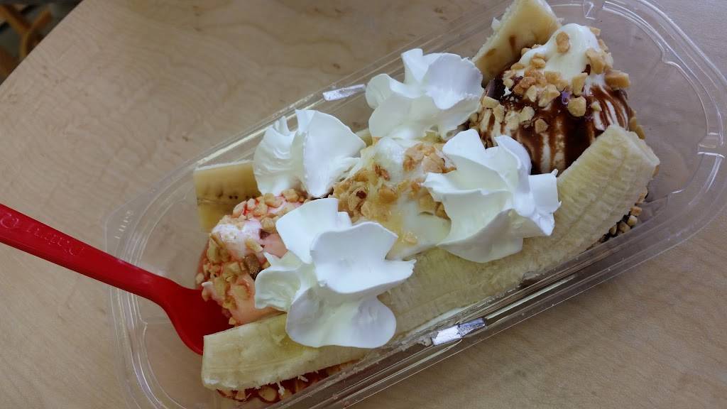 Dairy Queen Grill & Chill | restaurant | 9200 Little Rd, New Port Richey, FL 34654, USA | 7276972919 OR +1 727-697-2919