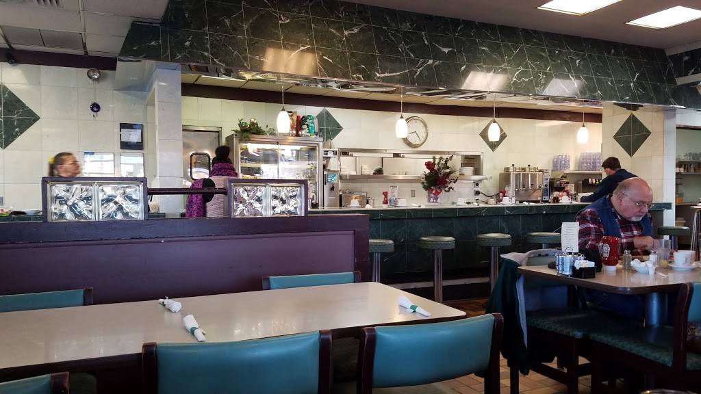 Evergreen Diner | restaurant | 325 N Reading Rd, Ephrata, PA 17522, USA | 7177389130 OR +1 717-738-9130