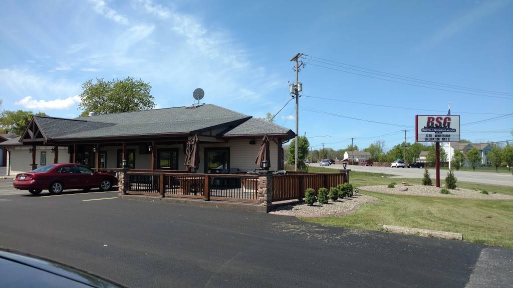 Buffalo Sports Garden | restaurant | 2945 Southwestern Blvd, Orchard Park, NY 14127, USA | 7166744113 OR +1 716-674-4113