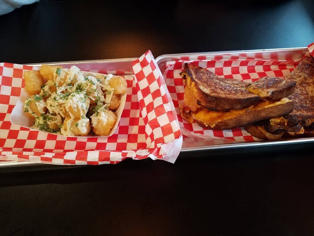 Tom & Chee | restaurant | 7578 Beechmont Ave #501, Cincinnati, OH 45255, USA | 5139960100 OR +1 513-996-0100