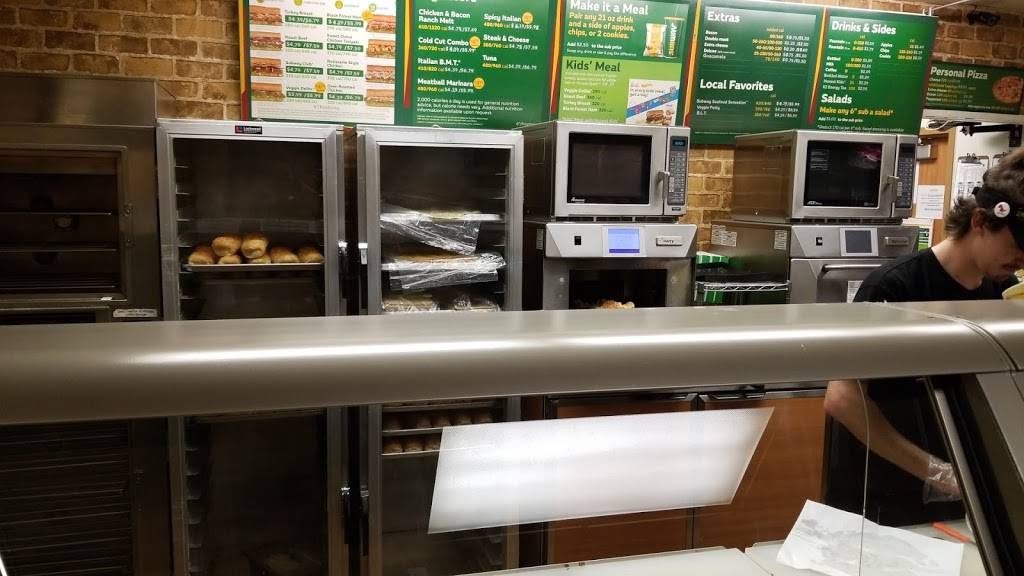 Subway Restaurants | restaurant | 11111 Park Blvd N, Seminole, FL 33772, USA | 7273936259 OR +1 727-393-6259