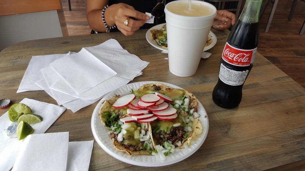 Tacos Estilo Guadalajara | restaurant | 10733 Long Beach Blvd, Lynwood, CA 90262, USA | 3235690141 OR +1 323-569-0141
