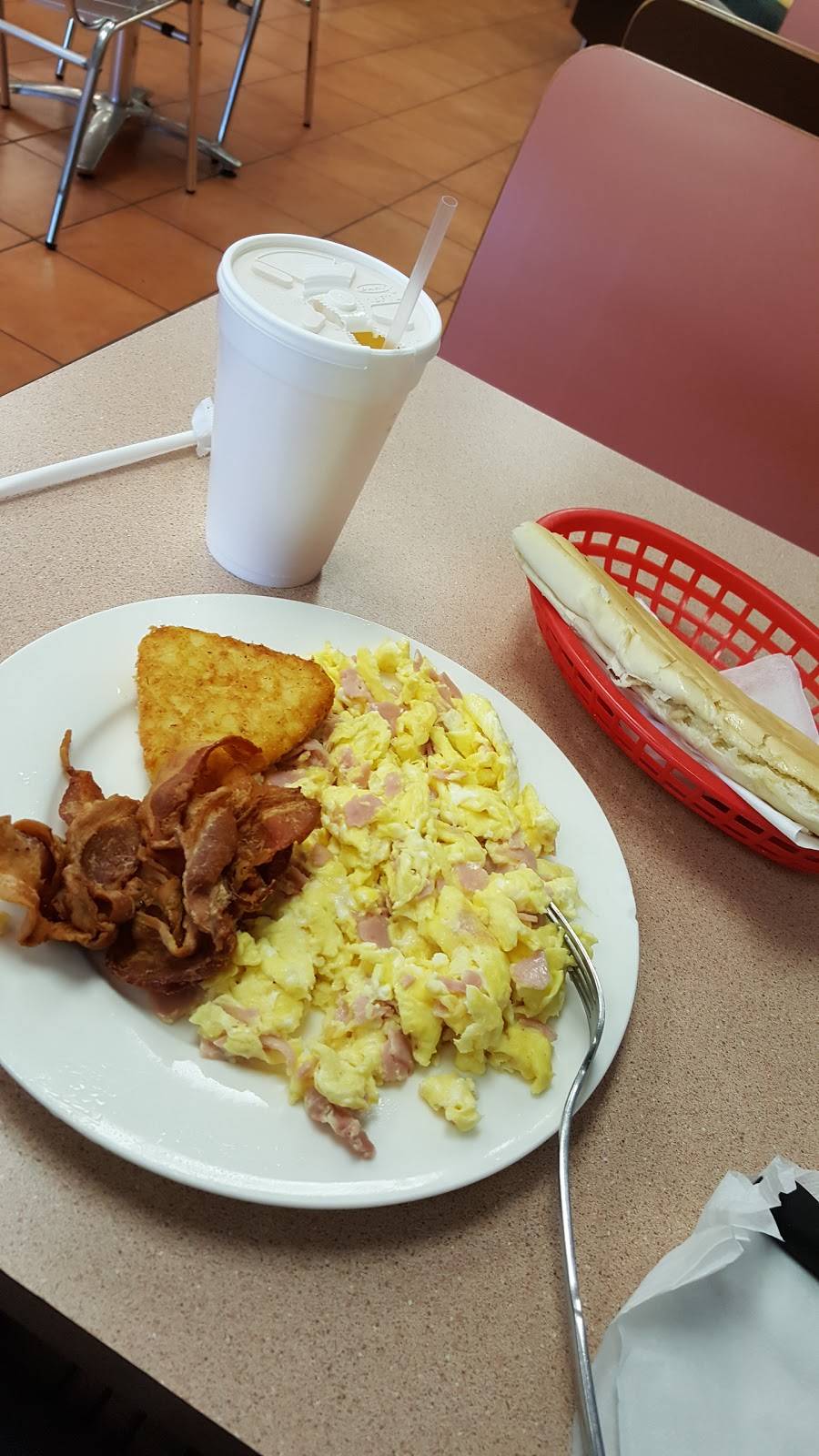 Cafe Tropical | restaurant | 16075 NW 57th Ave, Miami Gardens, FL 33014, USA | 3059744898 OR +1 305-974-4898