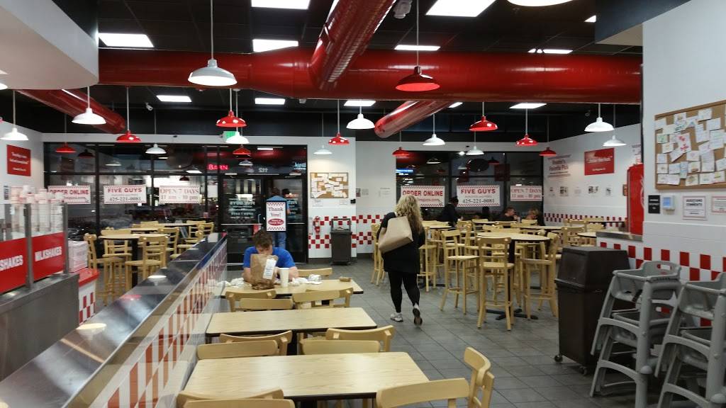 Five Guys | meal takeaway | 17100 Southcenter Pkwy, Tukwila, WA 98188, USA | 4252210081 OR +1 425-221-0081