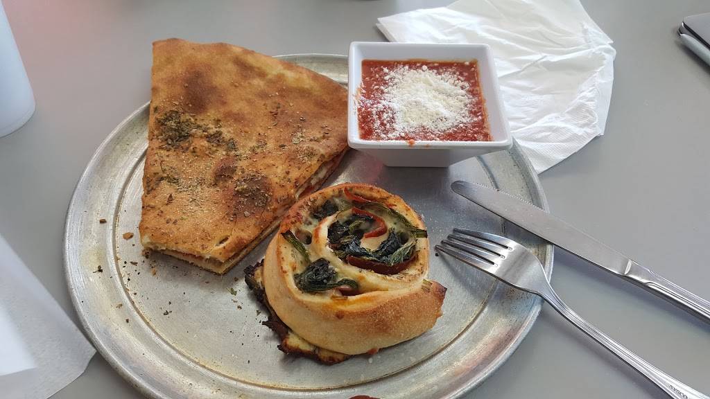 Randazzos Bistro | restaurant | 288 Egg Harbor Rd, Sewell, NJ 08080, USA | 8565823555 OR +1 856-582-3555