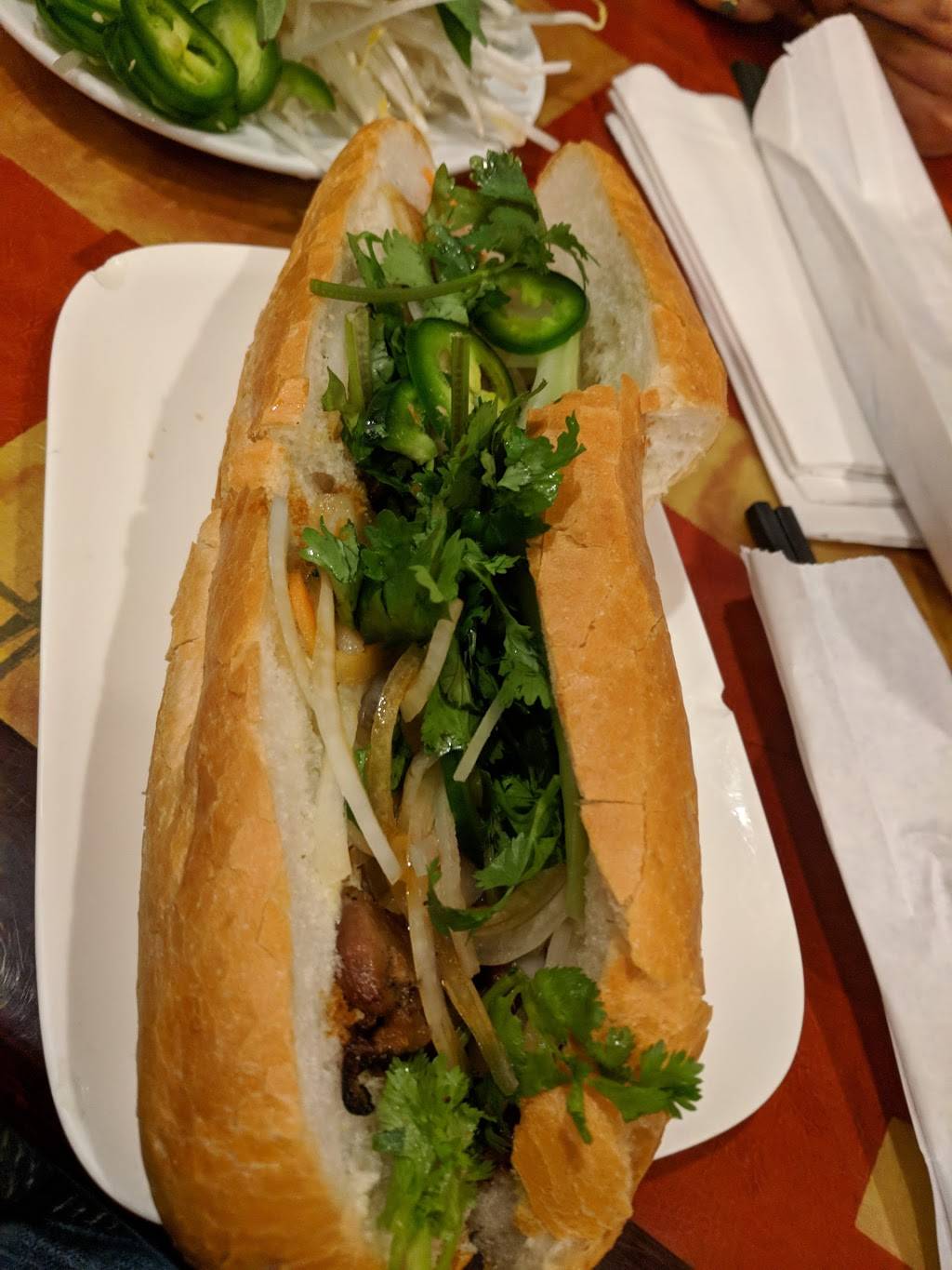 Pho Nom Nom | restaurant | 842 Rockville Pike, Rockville, MD 20852, USA | 3016100232 OR +1 301-610-0232