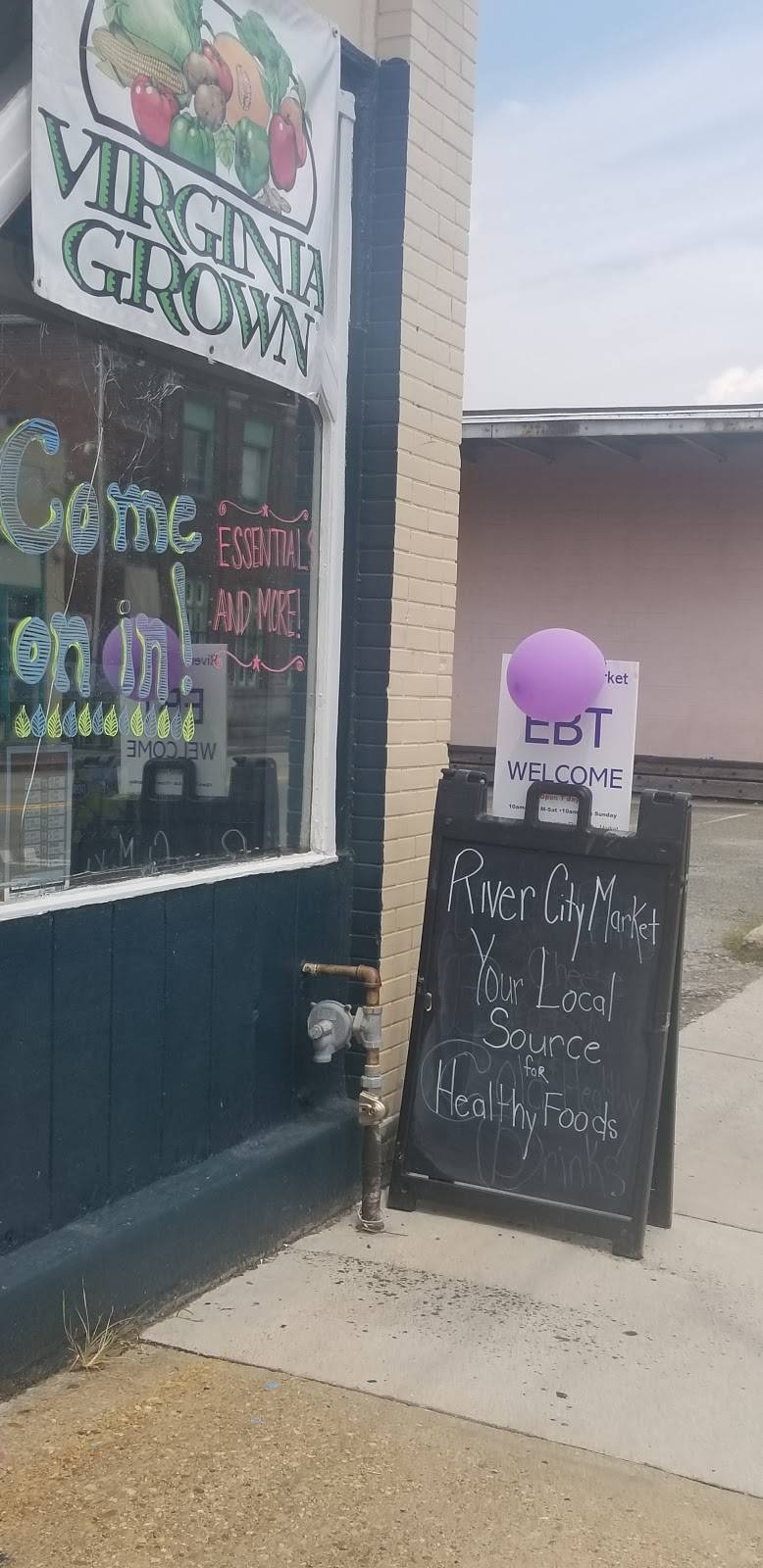 River City Market | restaurant | 16 W Brookland Park Blvd, Richmond, VA 23222, USA | 8044125406 OR +1 804-412-5406