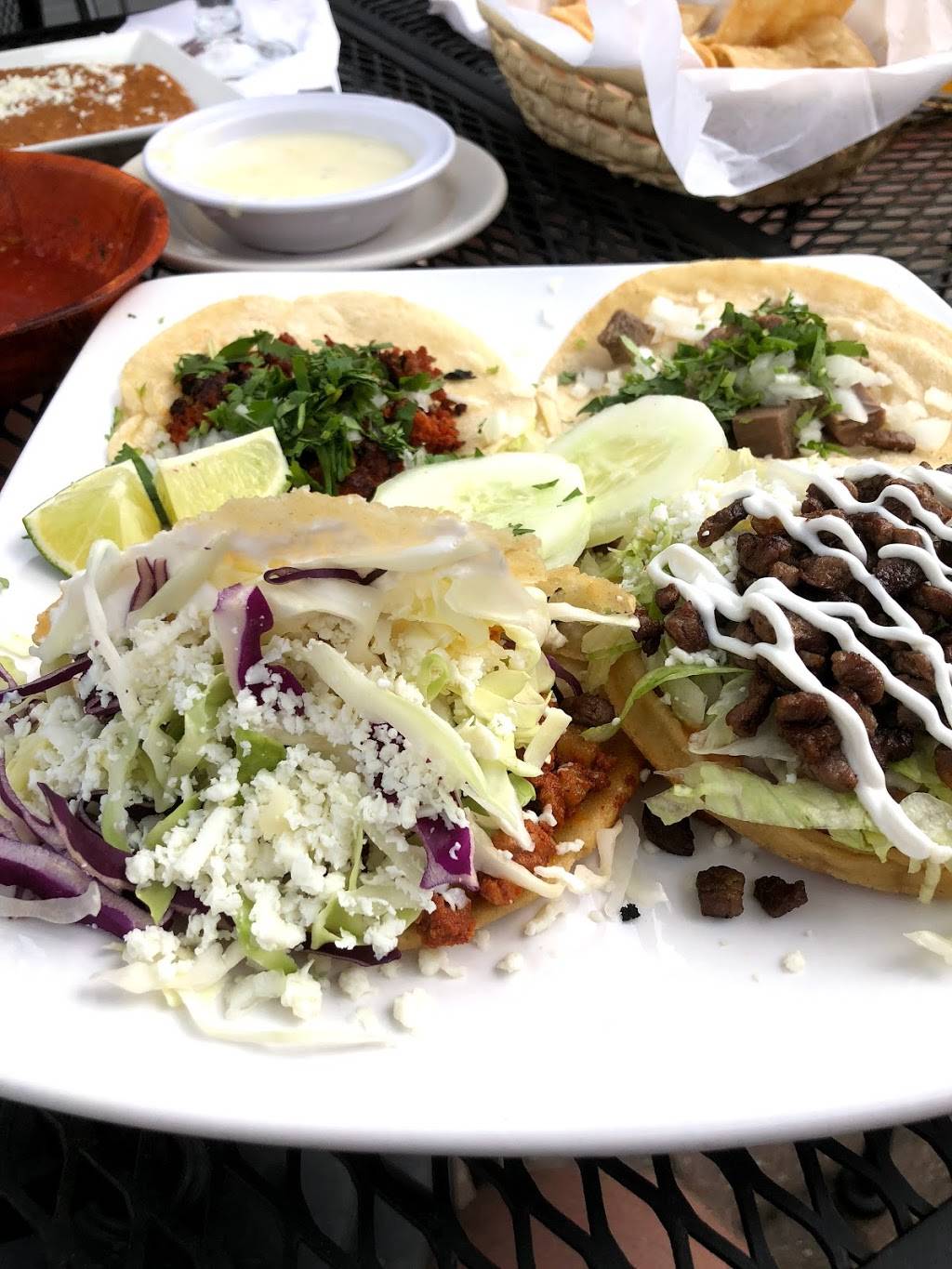 La Media Luna Mexican Restaurant | restaurant | 3242 Lincoln Way E, Massillon, OH 44646, USA | 3308090740 OR +1 330-809-0740