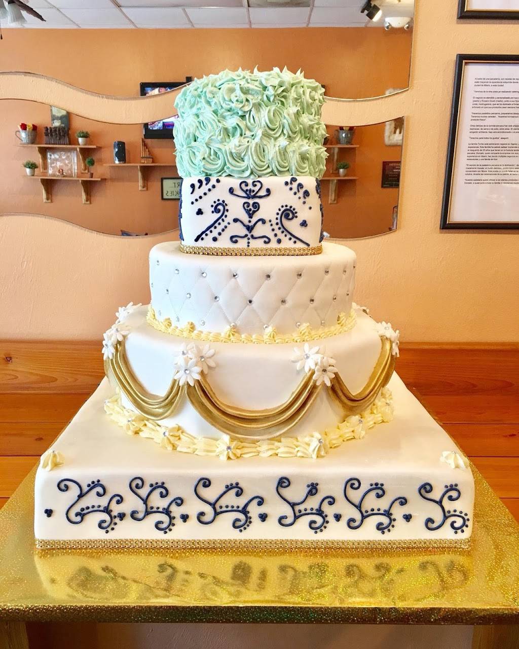 Gustitos Peruvian Bakery & Cafe | bakery | 5417 Airport-Pulling Rd, Naples, FL 34109, USA | 2392548115 OR +1 239-254-8115