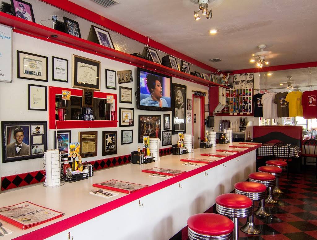 Joes Diner | restaurant | 9331 Tamiami Trail N #14, Naples, FL 34108, USA | 2392547929 OR +1 239-254-7929