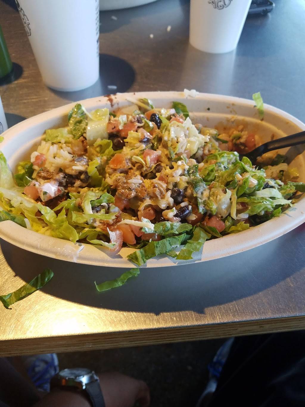 Chipotle Mexican Grill | restaurant | 7030 Youree Dr, Shreveport, LA 71105, USA | 3187988896 OR +1 318-798-8896