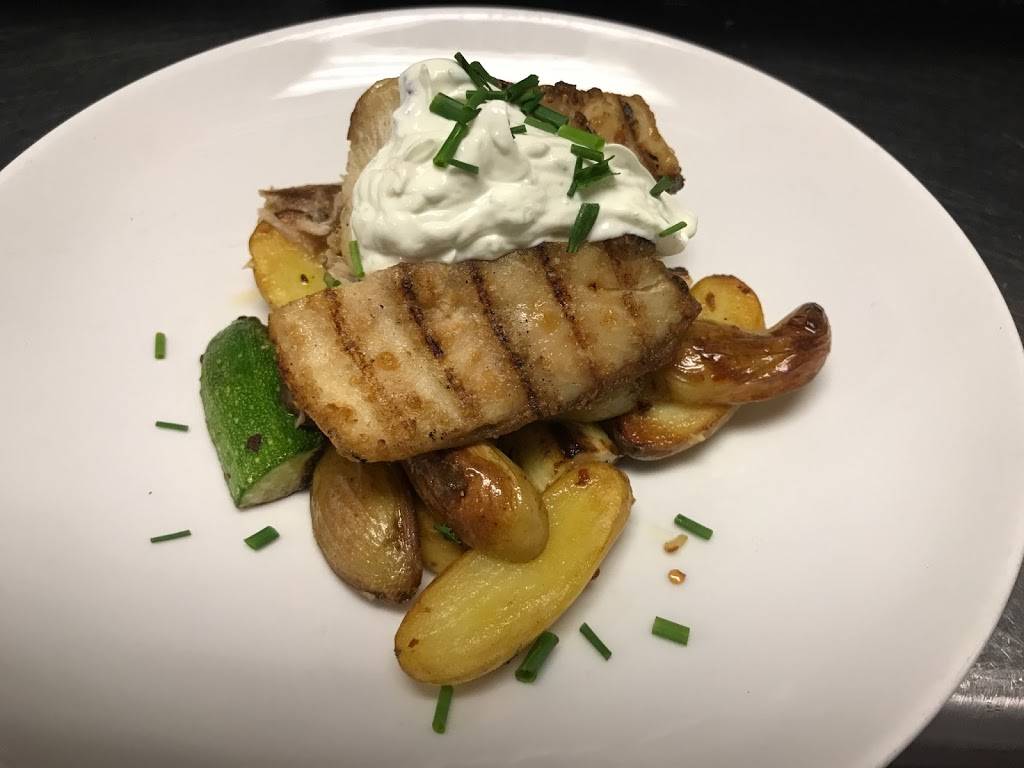 The Local Wellesley | restaurant | 11 Forest St, Wellesley Hills, MA 02481, USA | 7816941210 OR +1 781-694-1210