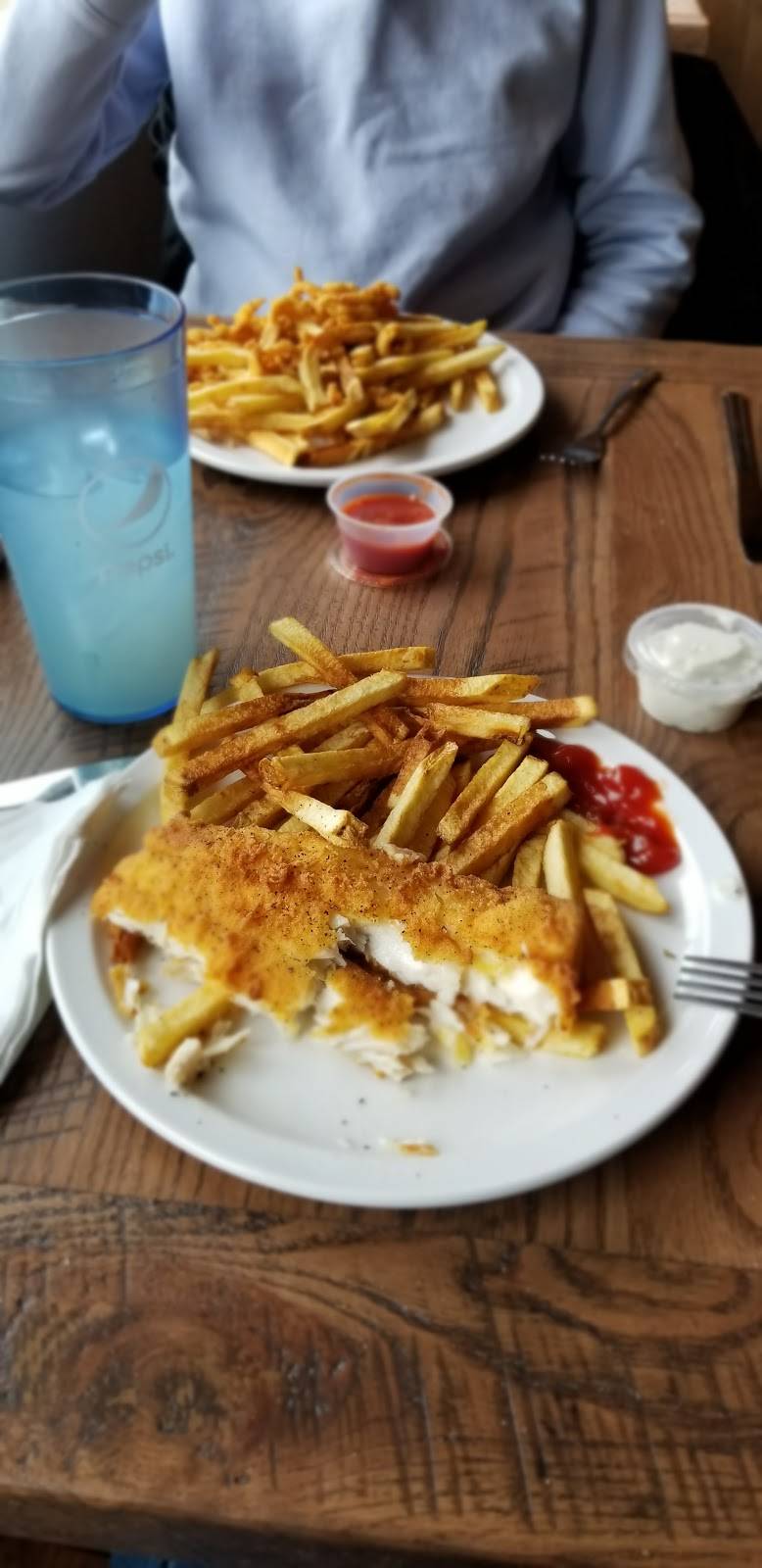 Bobs Seafood | restaurant | 901 Roosevelt Trail, Windham, ME 04062, USA | 2078932882 OR +1 207-893-2882