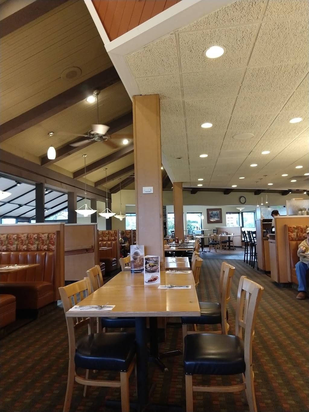 Sharis Cafe and Pies | bakery | 2385 SE Tualatin Valley Hwy, Hillsboro, OR 97123, USA | 5036810824 OR +1 503-681-0824