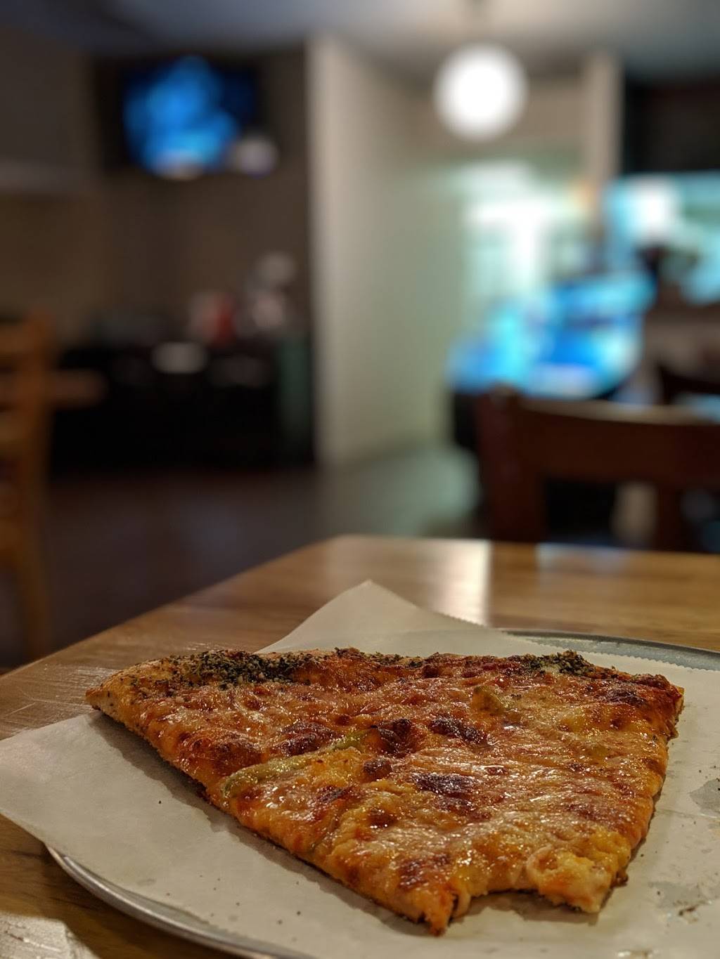 Dantes Pizzeria - Ravenswood | restaurant | 1964 W Lawrence Ave, Chicago, IL 60640, USA | 7732937608 OR +1 773-293-7608